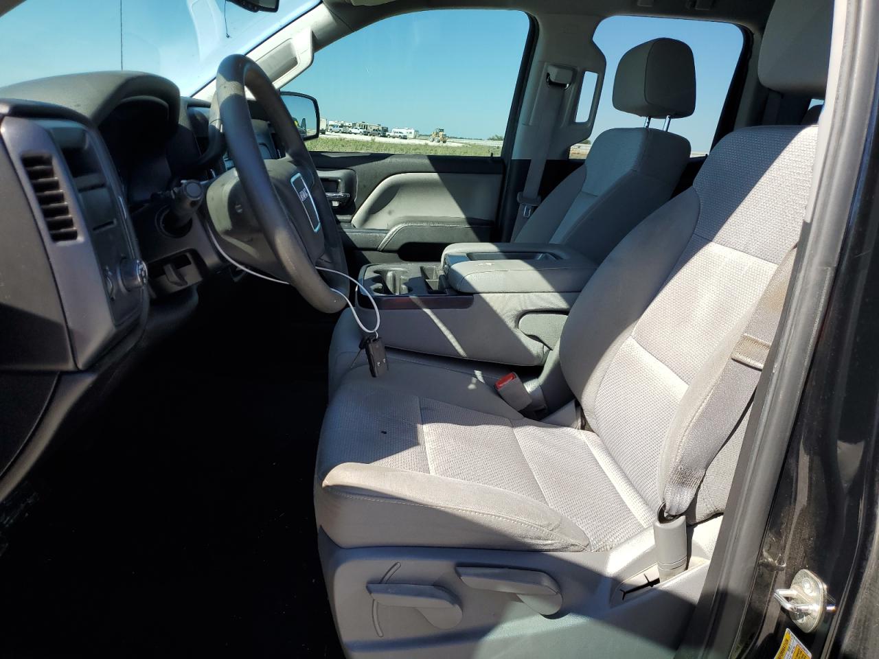 GMC Sierra C1500 Image 5