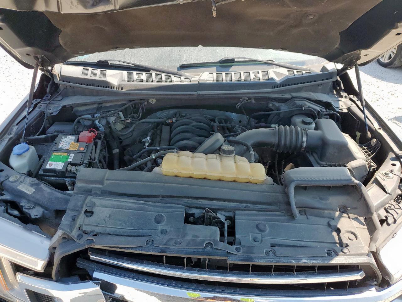 Ford F-150 Supercrew Image 3