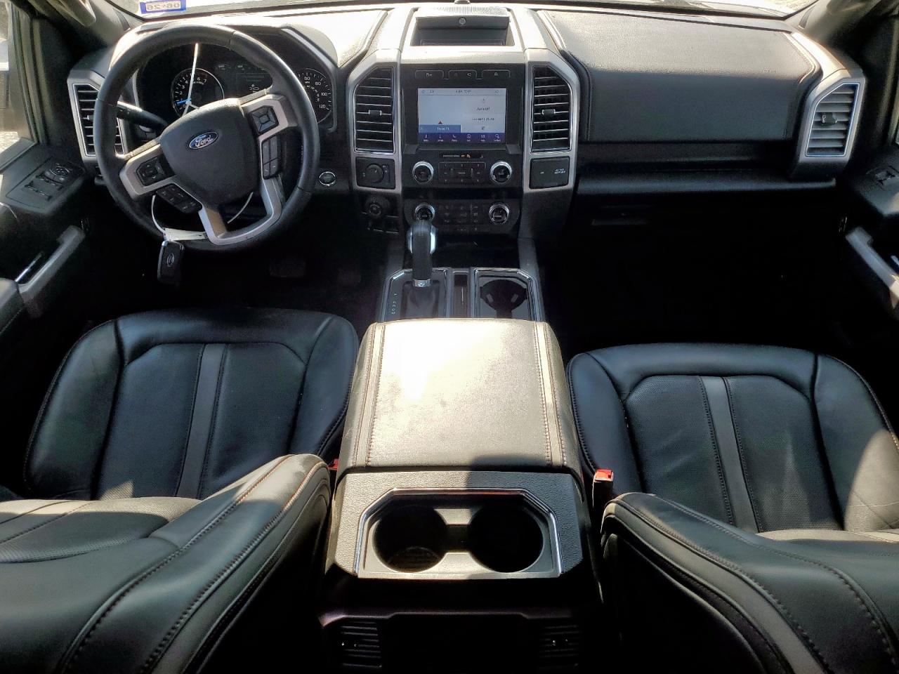 Ford F-150 Supercrew Image 8