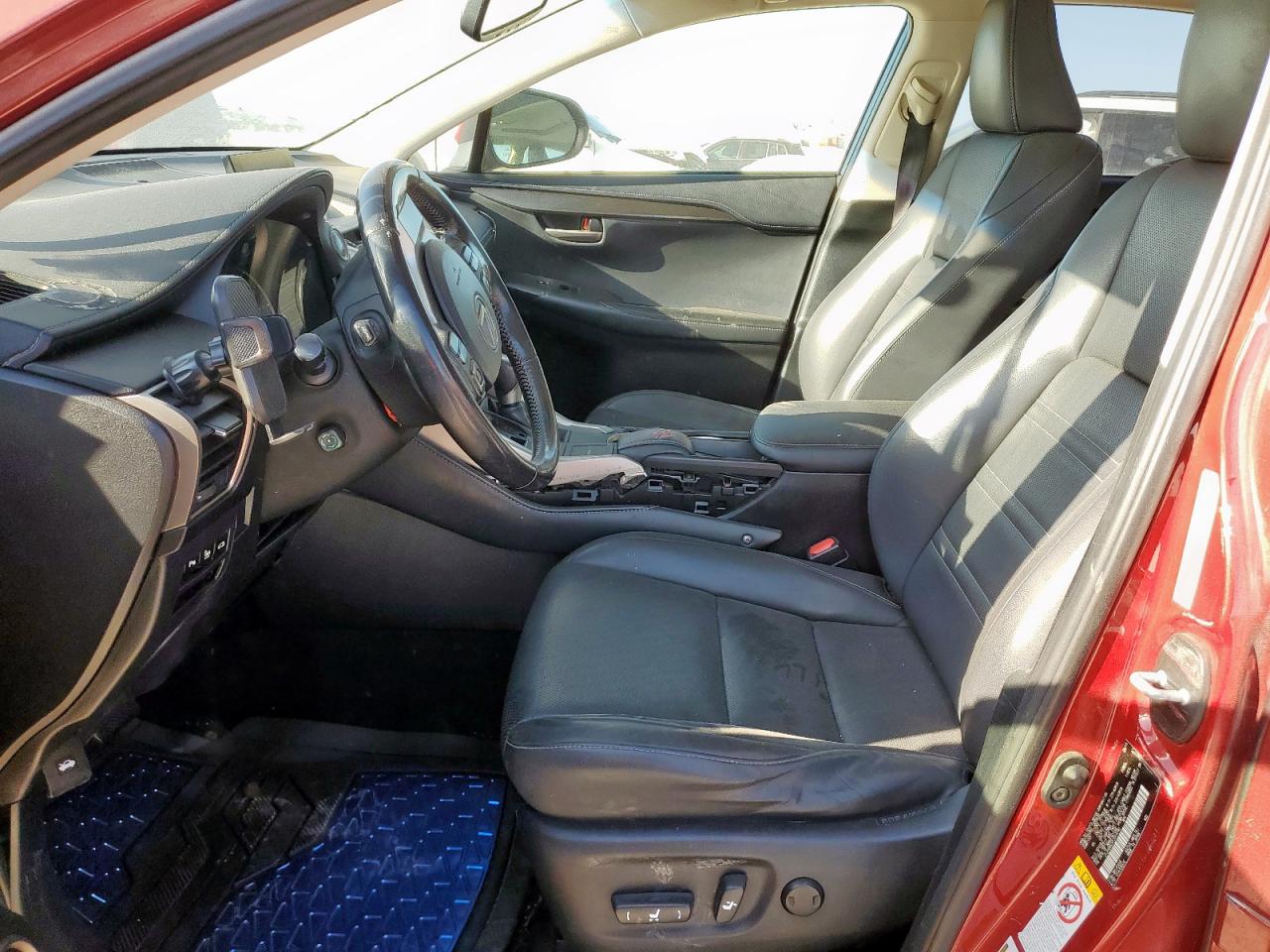 Lexus NX 200t Image 5