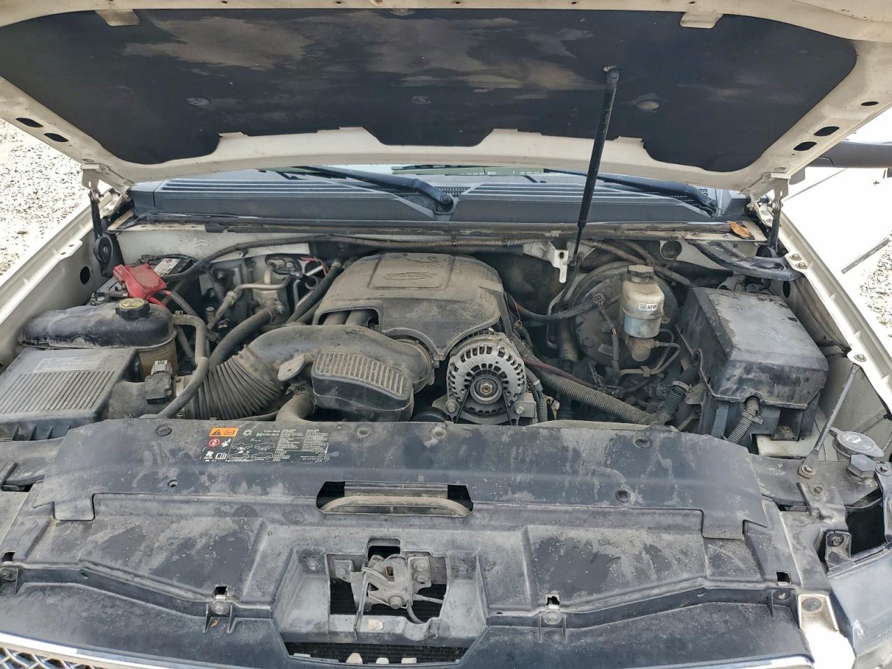 Chevrolet Suburban C1500 Ltz Image 7