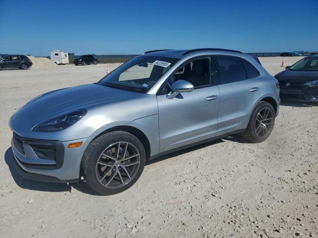  Salvage Porsche Macan Base