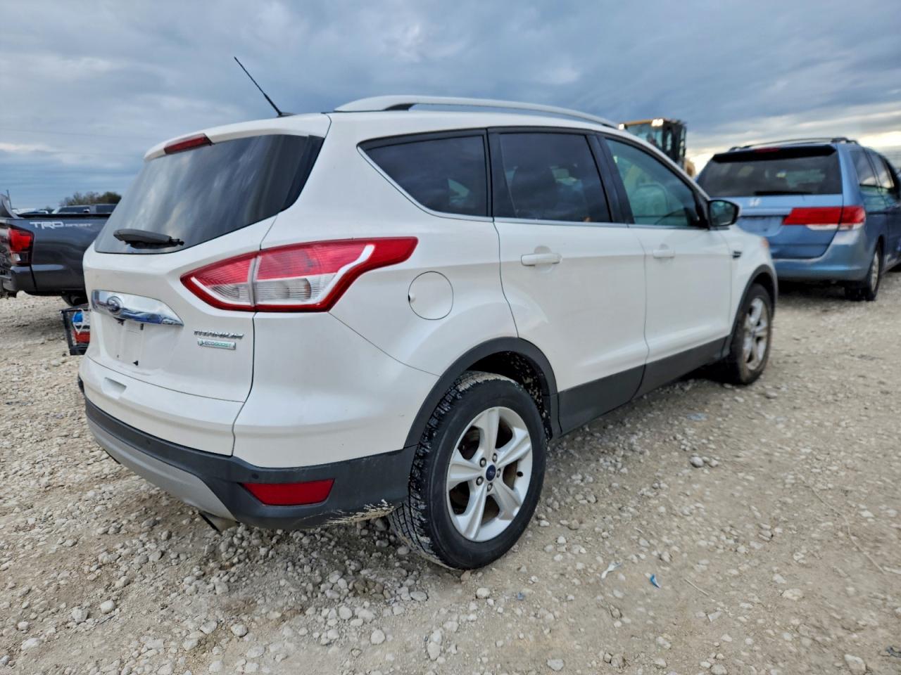 Ford Escape Titanium Image 2