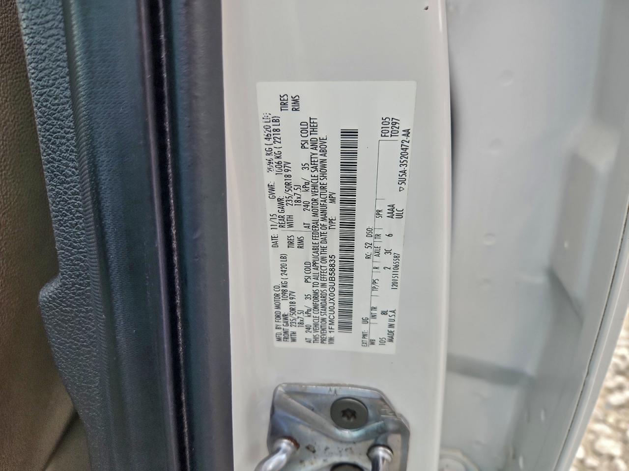 Ford Escape Titanium Image 13