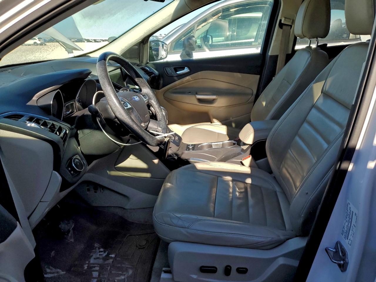 Ford Escape Titanium Image 7