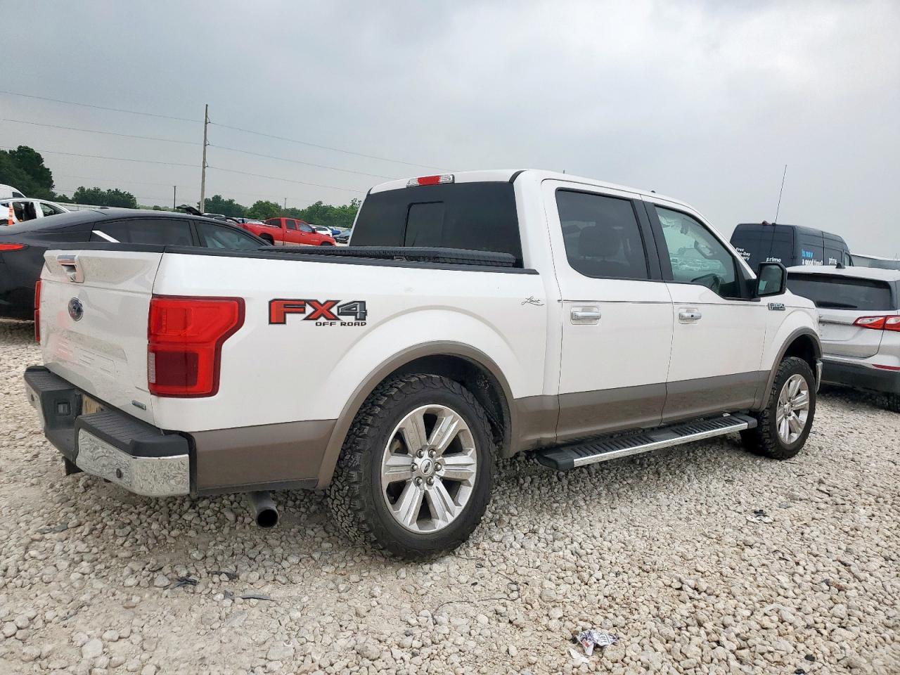 Ford F-150 Supercrew Image 9