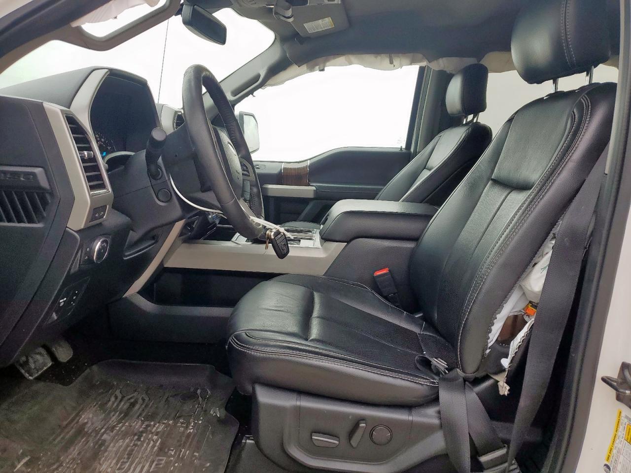 Ford F-150 Supercrew Image 5