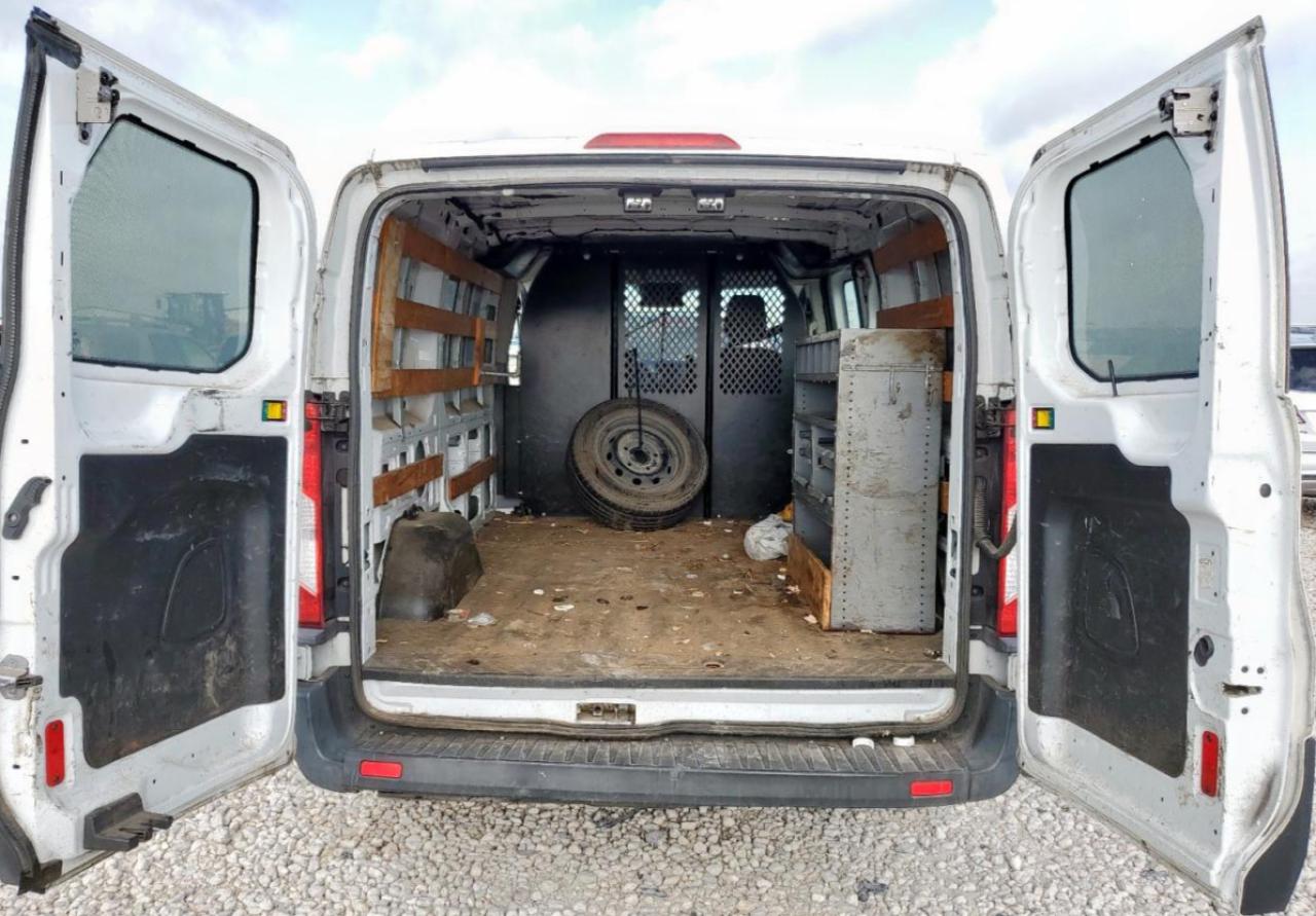 Ford Transit T-250 Image 4