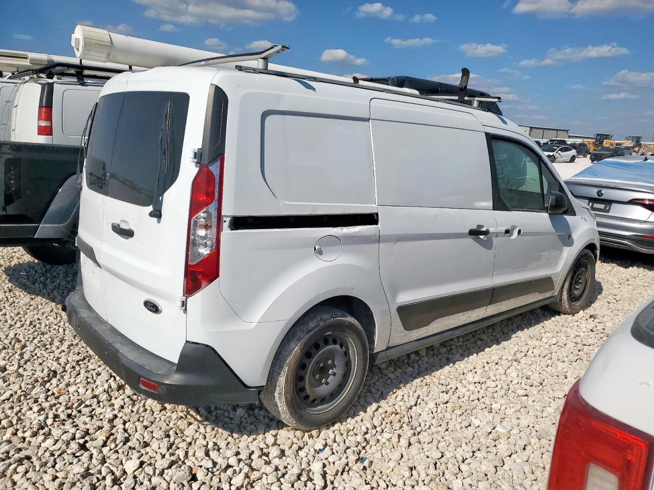 Ford Transit Xlt Image 2