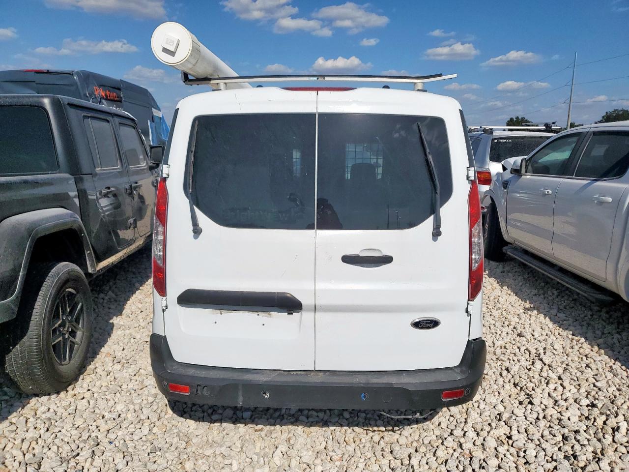 Ford Transit Xlt Image 7