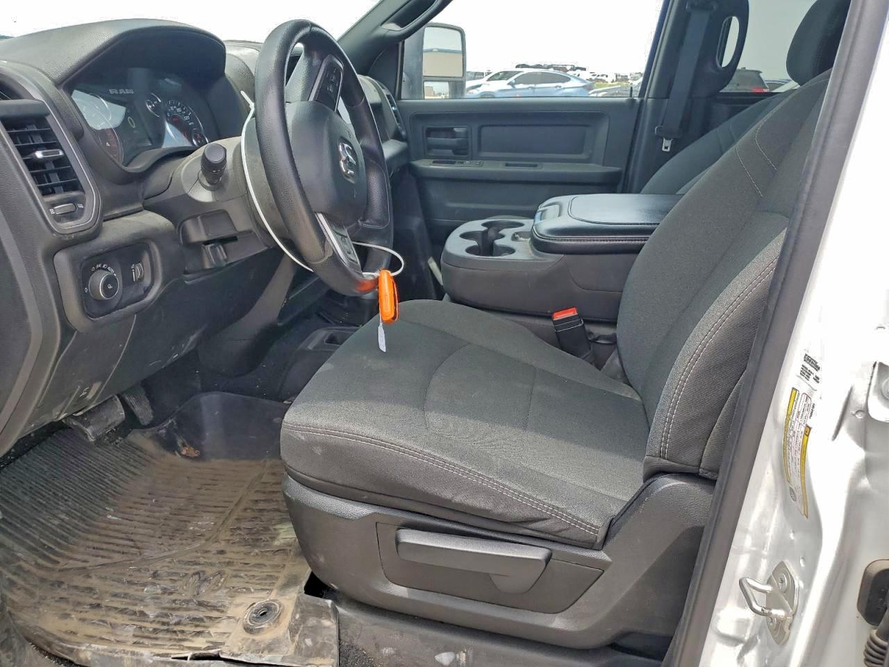 Ram 3500 Tradesman Image 5