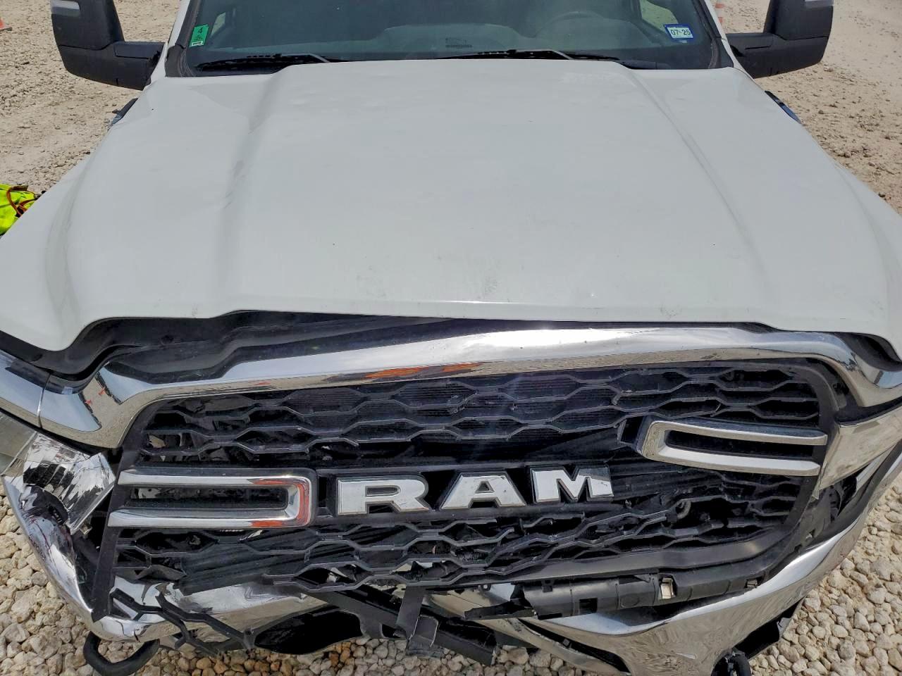 Ram 3500 Tradesman Image 8