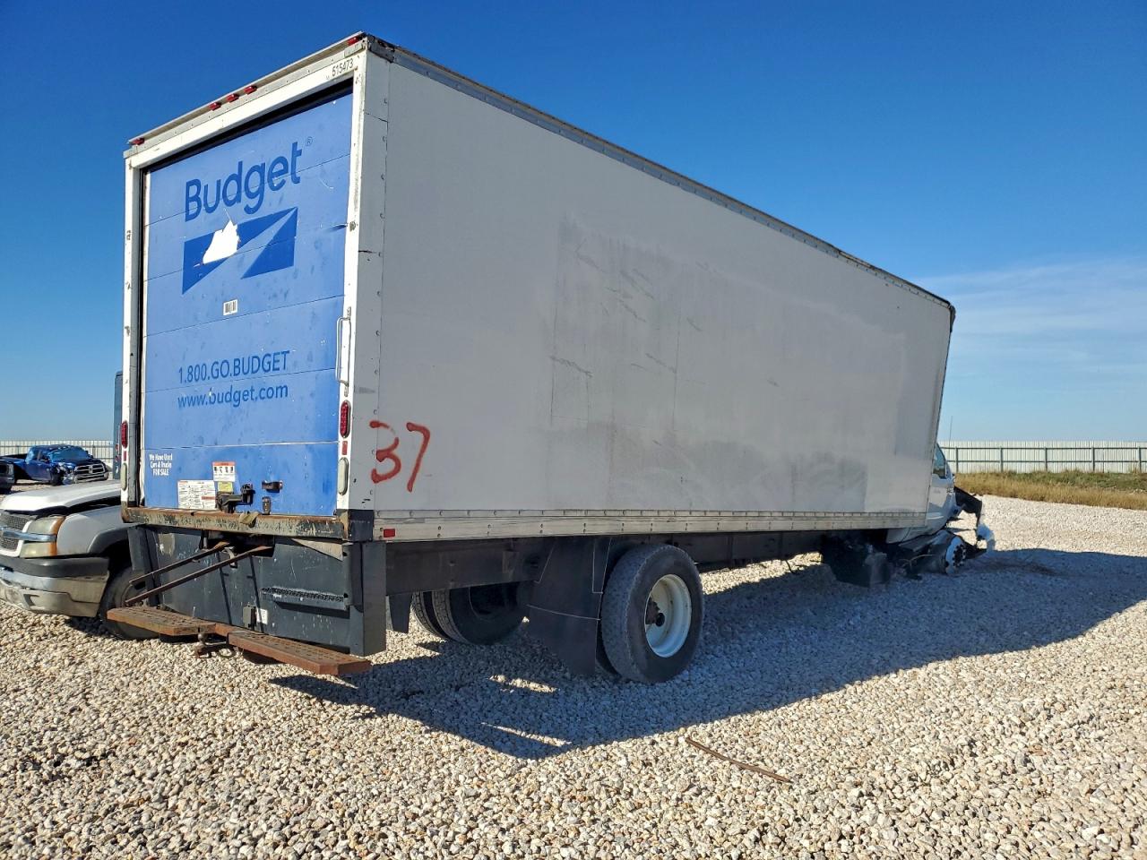 Ford F-750 Super Duty Image 11