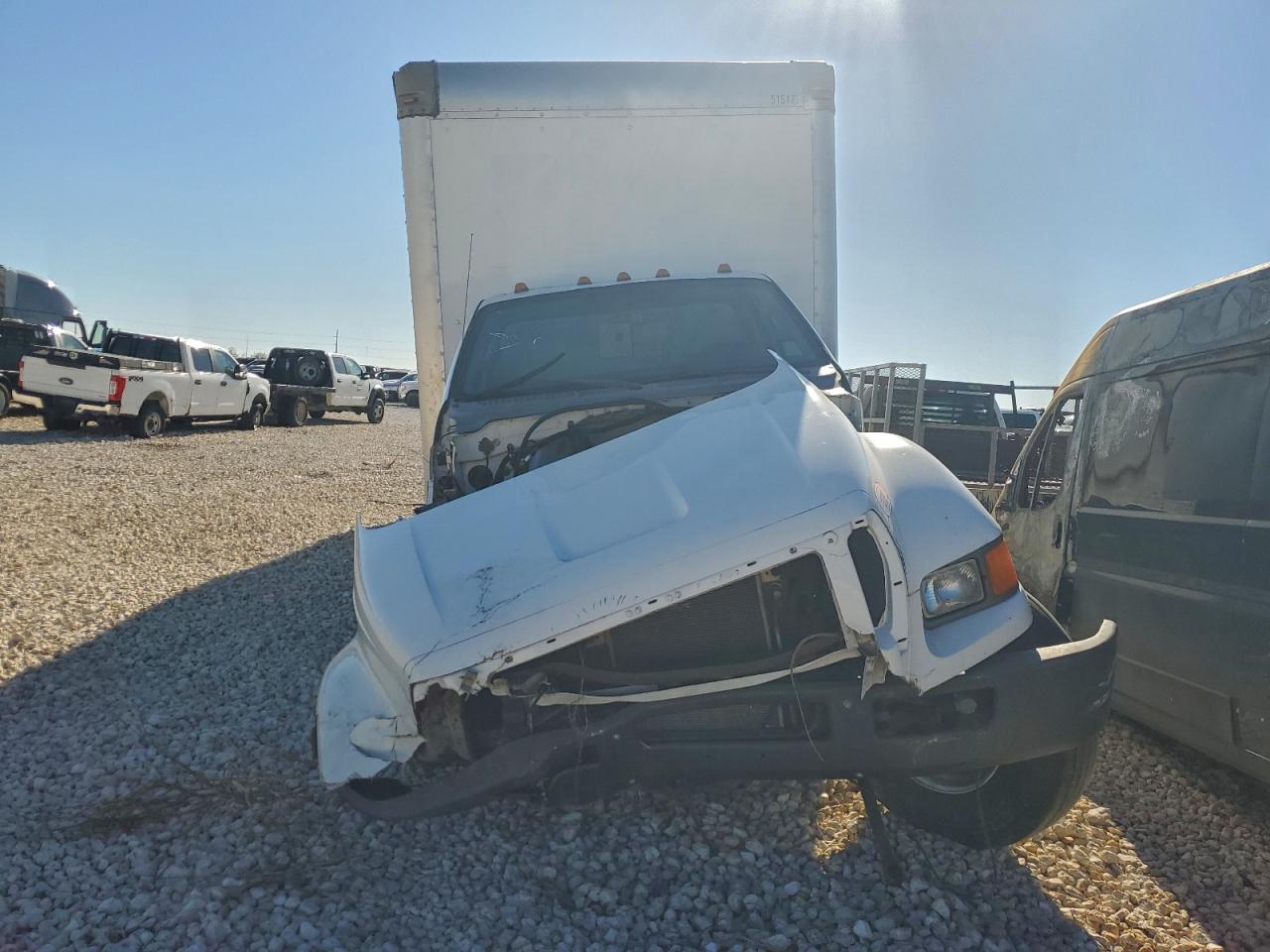 Ford F-750 Super Duty Image 10