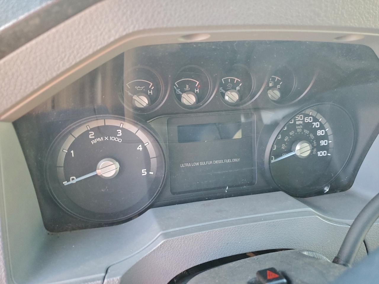 Ford F-750 Super Duty Image 6