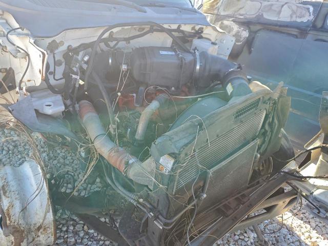 Ford F-750 Super Duty Image 4