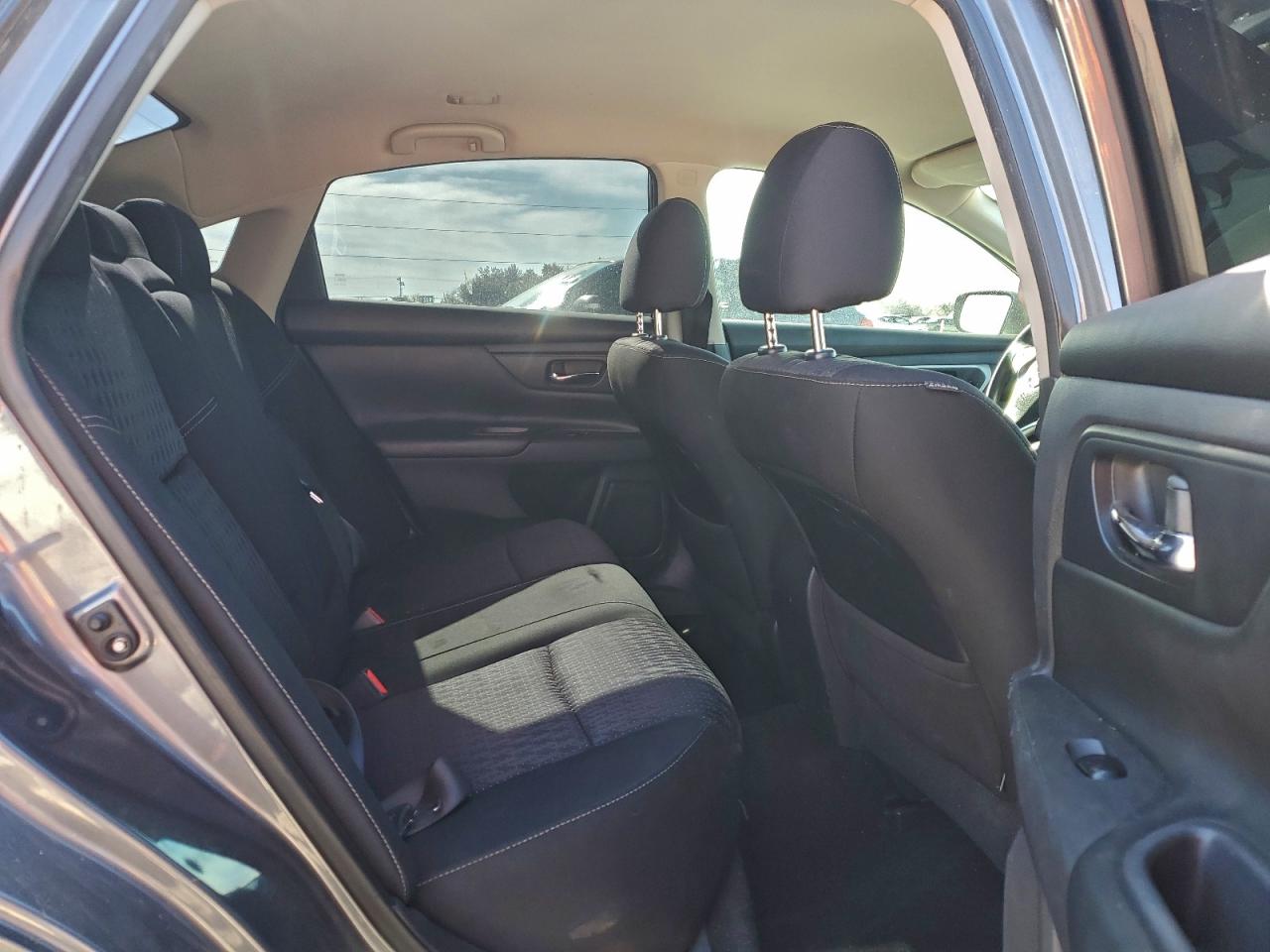 Nissan Altima 2.5 Image 12