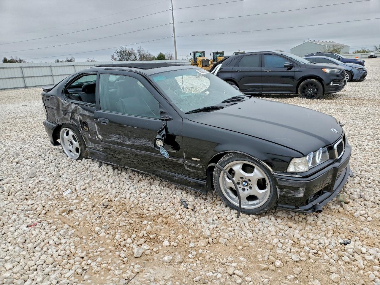 BMW 3 Series Ti Image 13