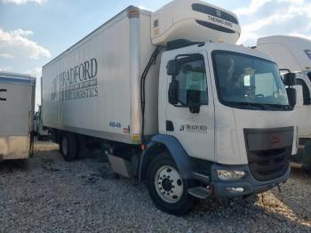  Salvage Peterbilt 220