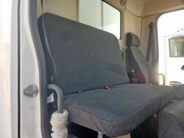 Peterbilt 220 Image 5