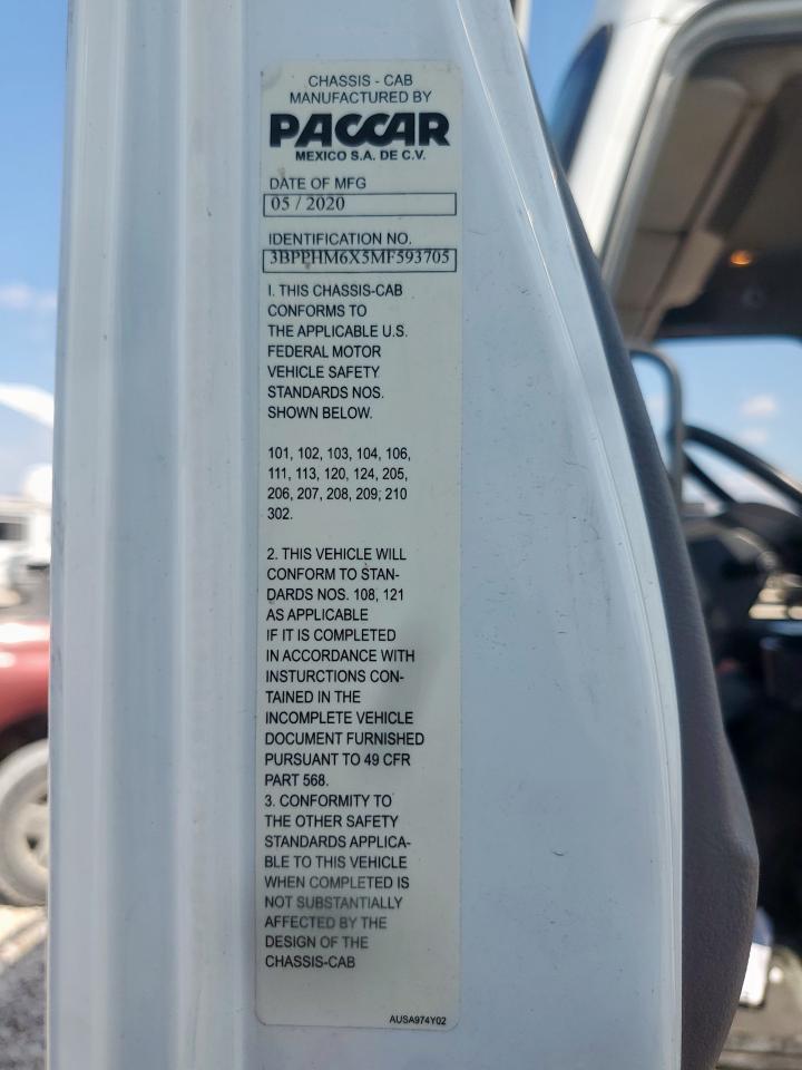 Peterbilt 220 Image 4