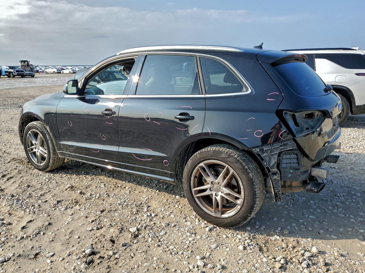 Audi Q5 Premium Plus Image 11