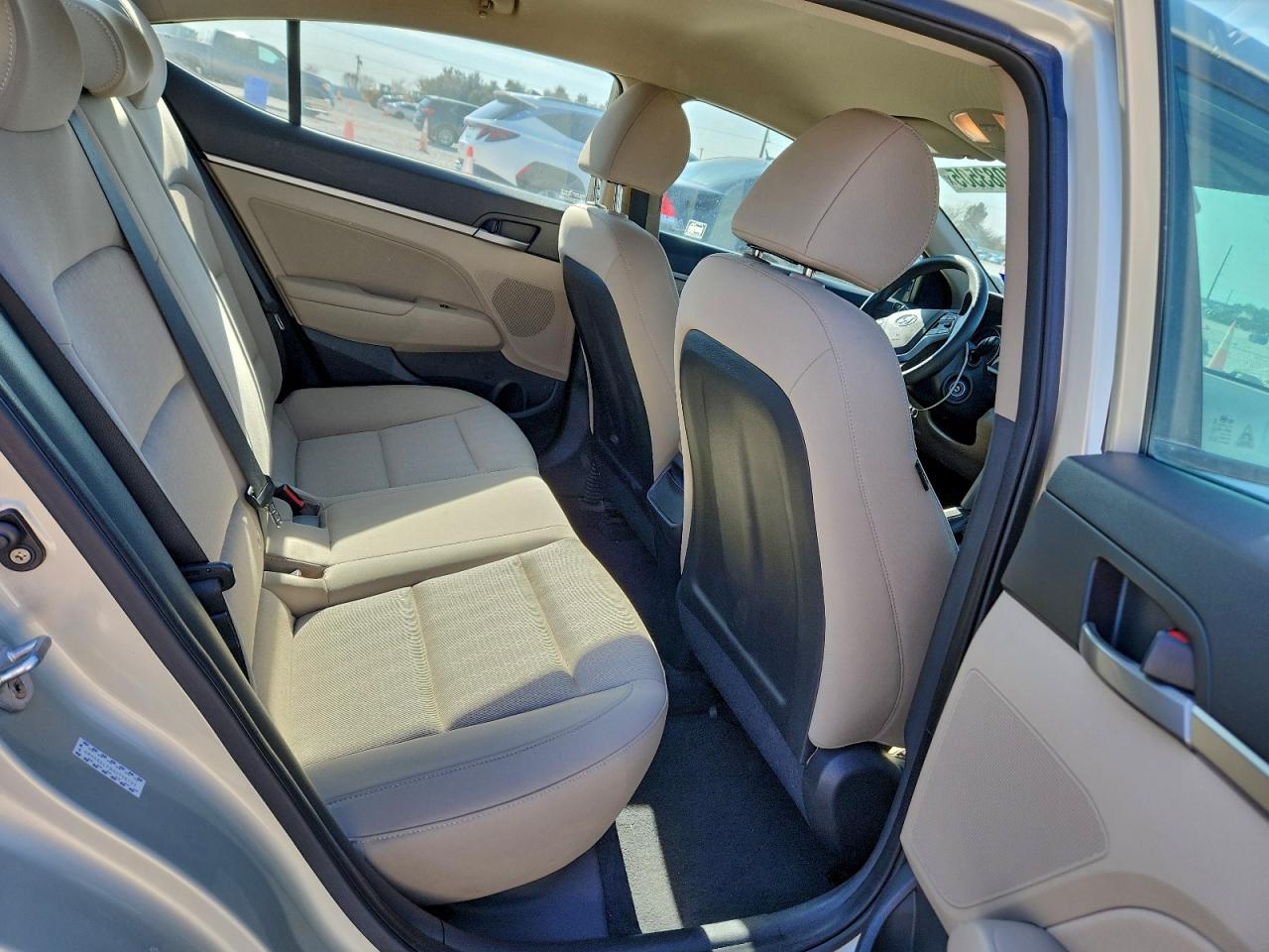 Hyundai ELANTRA Se Image 11