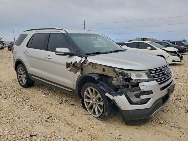 Ford Explorer Limited Image 11