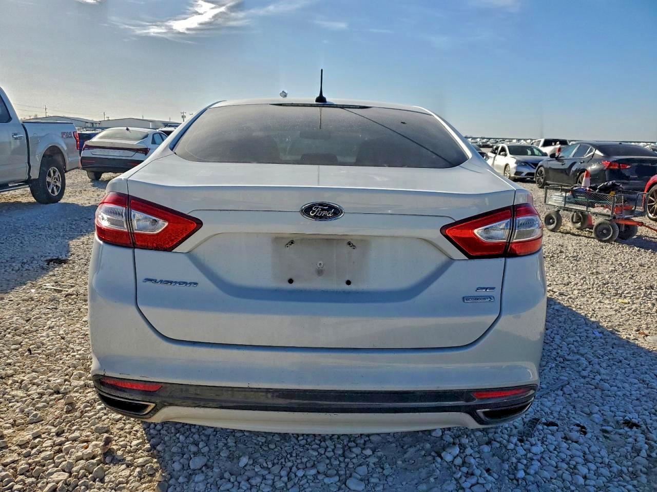 Ford Fusion Se Image 9