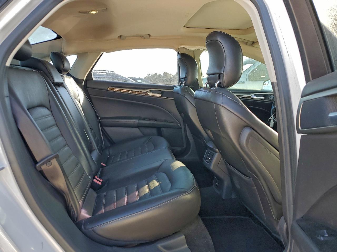 Ford Fusion Se Image 10