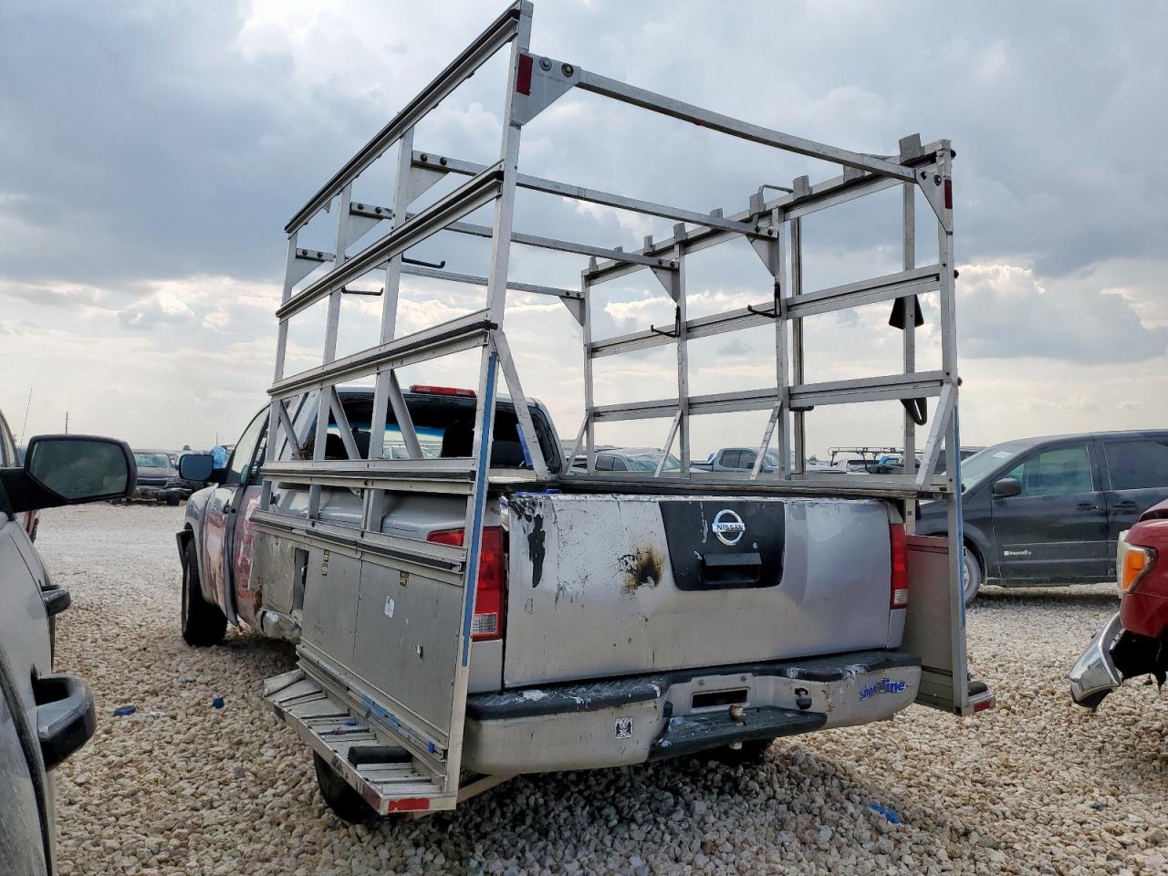 Nissan Titan Xe Image 4