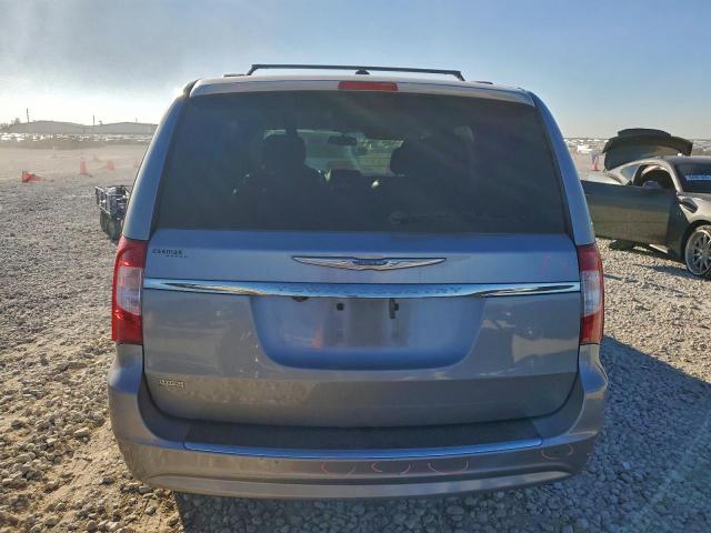 Chrysler Minivan Touring Image 5