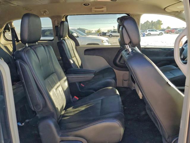 Chrysler Minivan Touring Image 3