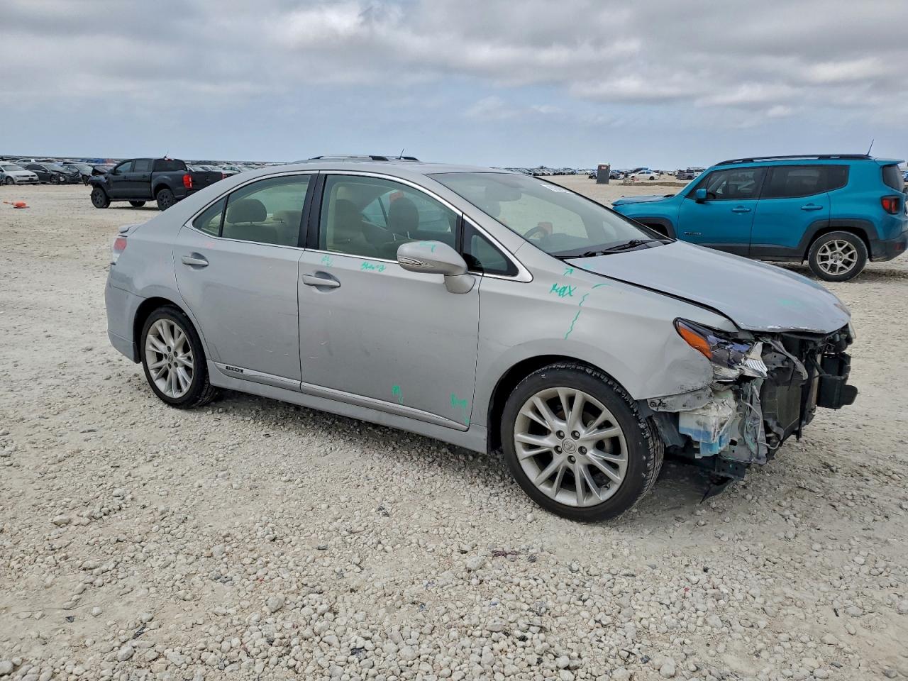 Lexus Hs 250h Image 2