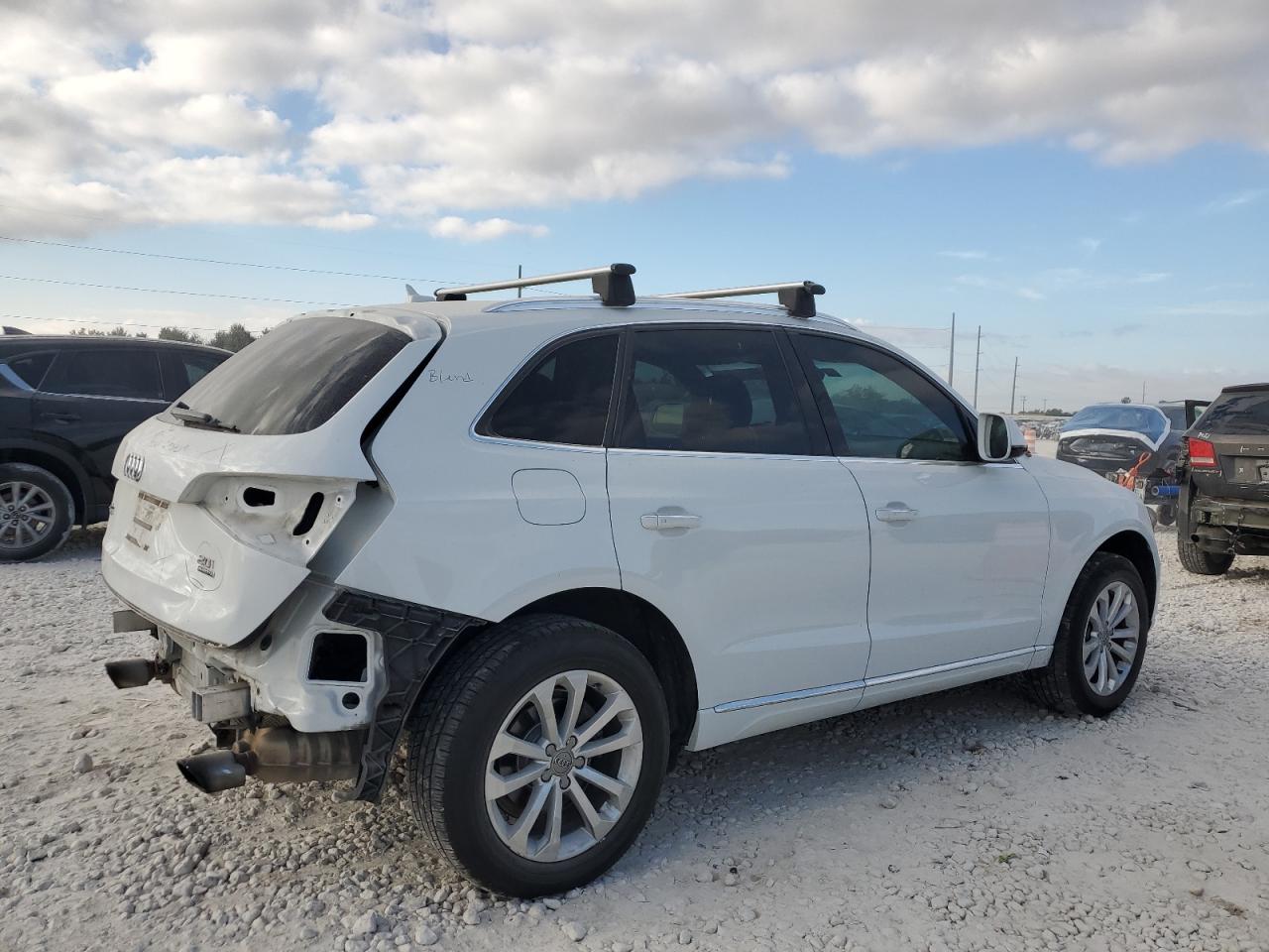 Audi Q5 Premium Plus Image 11