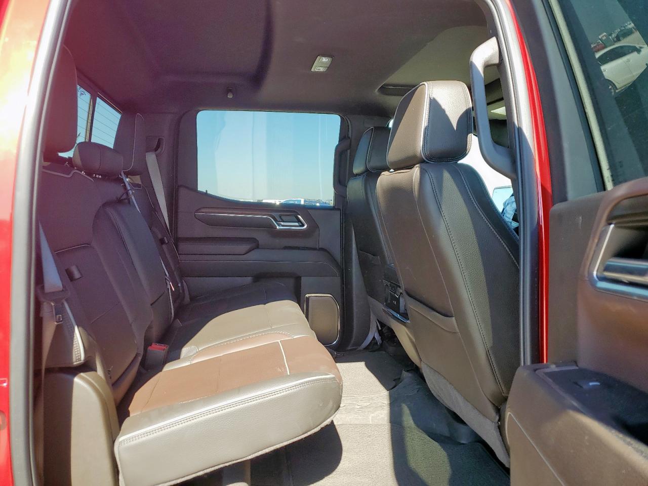 GMC Sierra K1500 Denali Image 4