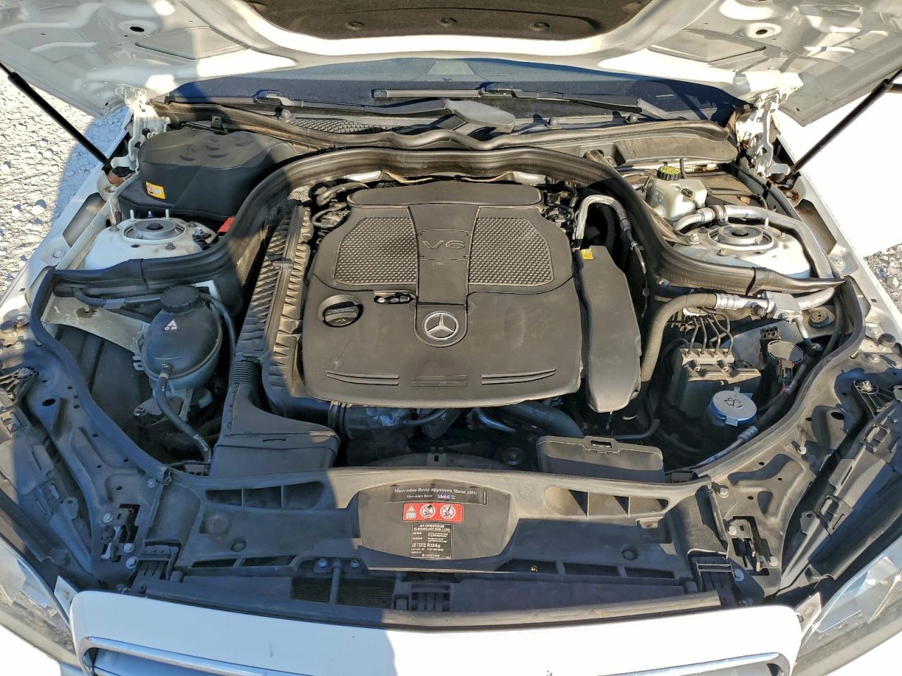 Mercedes-Benz E-Class 350 Image 12