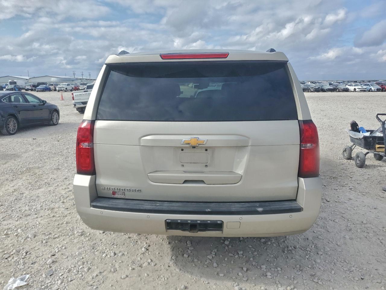 Chevrolet Suburban K1500 Lt Image 5