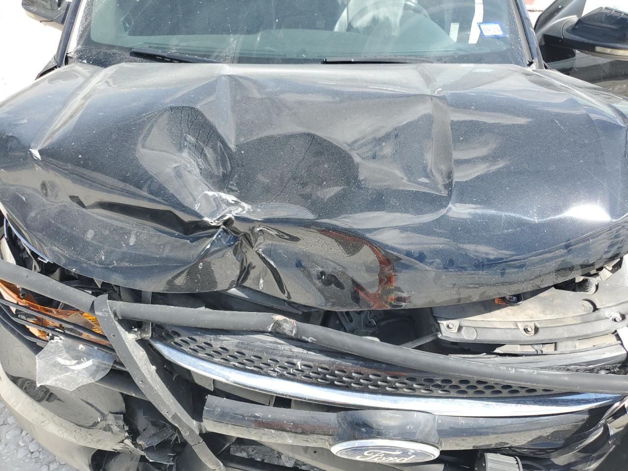 Ford Explorer Limited Image 11