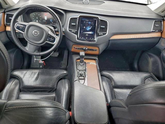 Volvo XC90 T6 Image 13