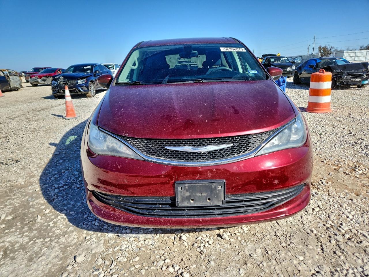 Chrysler Pacifica Touring Image 7