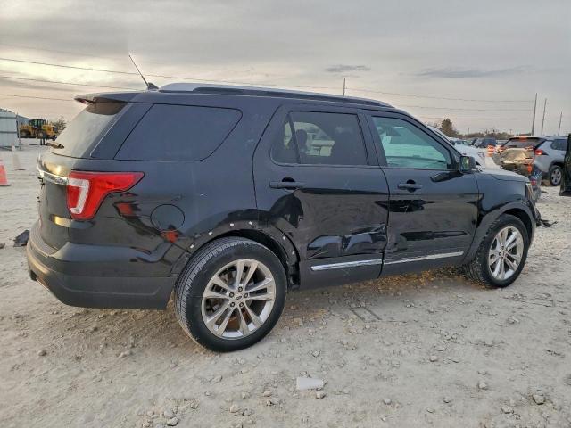 Ford Explorer Xlt Image 3