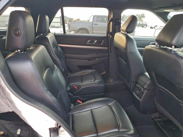 Ford Explorer Xlt Image 6