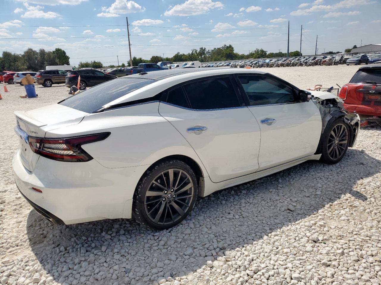 Nissan Maxima Platinum Image 6