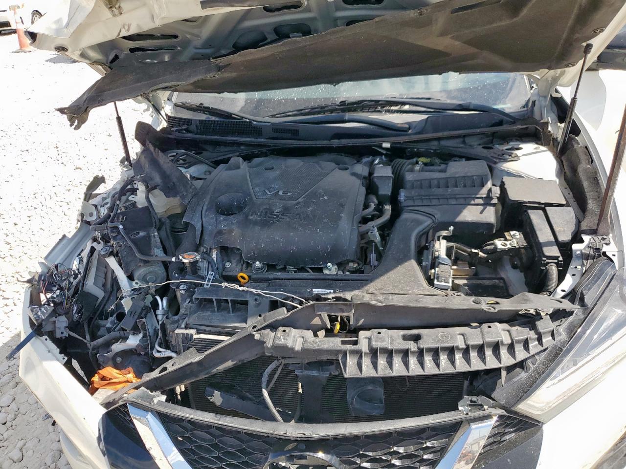 Nissan Maxima Platinum Image 8