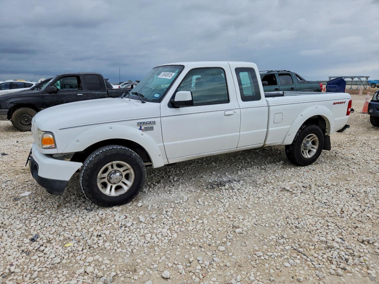 Ford Ranger Super Cab Image 1