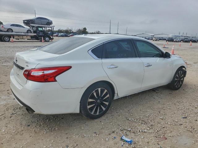 Nissan Altima 2.5 Image 4