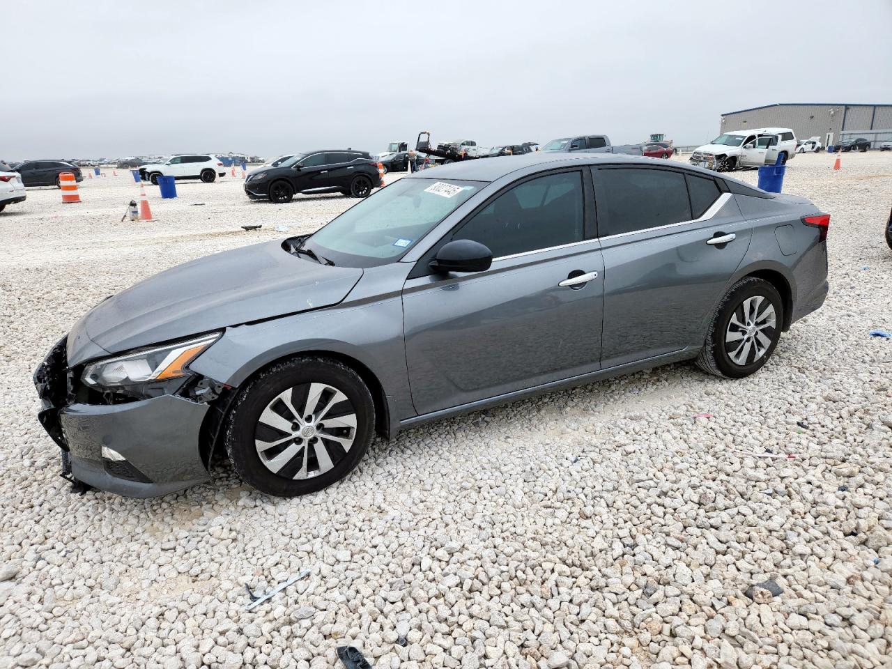 Nissan Altima S Image 1