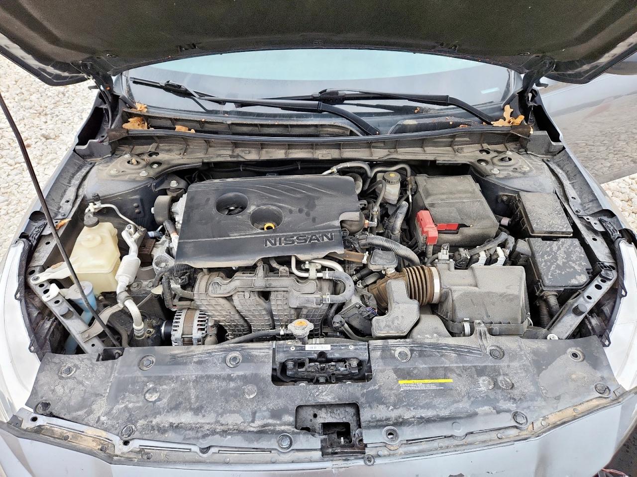 Nissan Altima S Image 11