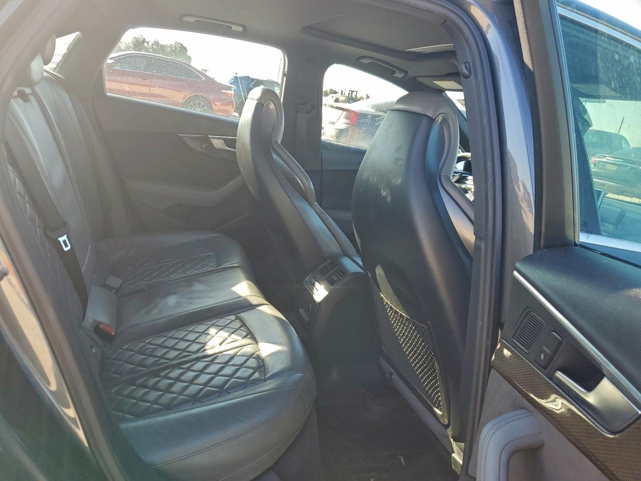 Audi S4 Premium Plus Image 11